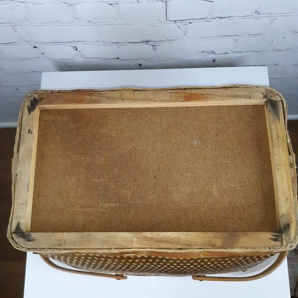 VINTAGE 1950s HAWKEYE Two Tone Diagonal Weave Design 18.5" Picnic Basket - Picture 14 of 14